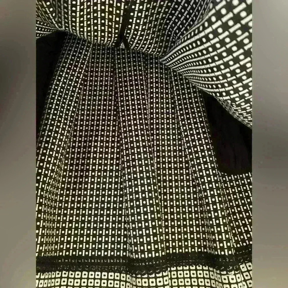 Anthropologie Maeve Pleated Black White Geometric Ballad Swing Skirt XSmall - Picture 6 of 8